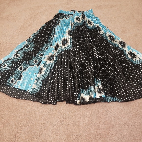 St. Laurent Italy Skirt - Picture 4 of 12